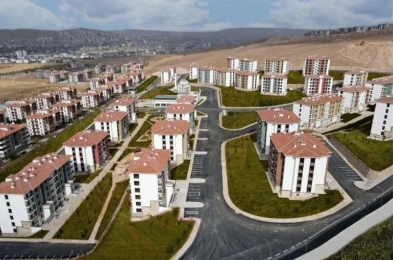 Baybatur: "TOKİ tarafından Manisa’ya 7 bin 80 yeni konut yapılacak"