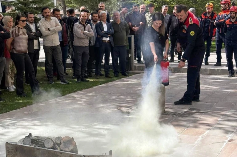 Bayburt Adliyesi personeline yangın eğitimi verildi