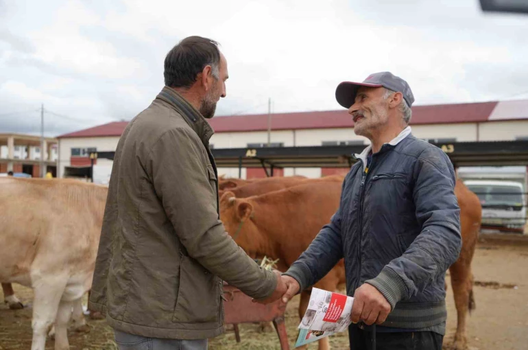Bayburt kurban pazarında arife hareketliliği