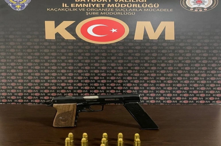 Bayburt polisi kaçakçılığa geçit vermiyor