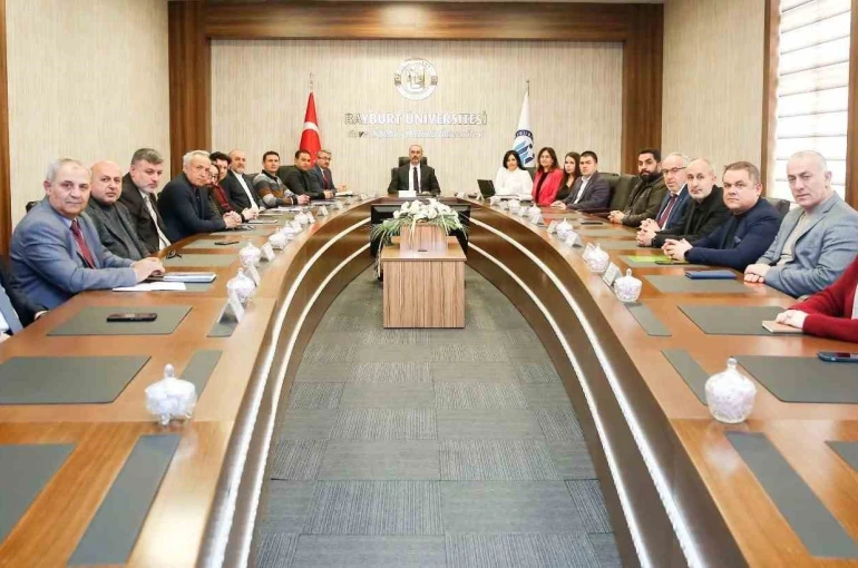 Bayburt Üniversitesi Kalite Komisyonu 2026 yılı ilk toplantısını gerçekleştirdi