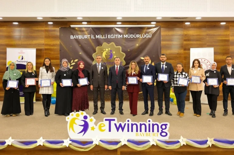 Bayburt’ta 9 okul ‘eTwinning Okulu’ ünvanı aldı