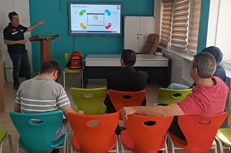 Bayburt’ta BİLSEM personeline afet ve yangın farkındalık eğitimi verildi