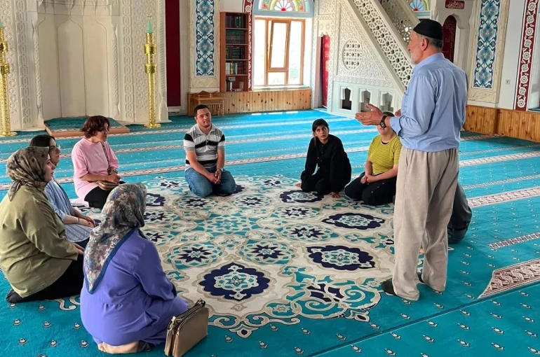 Bayburt’ta cami-engelli buluşması düzenlendi