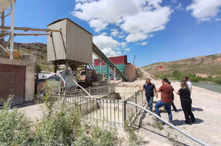 Bayburt’ta hazır beton tesislerine çevre denetimi