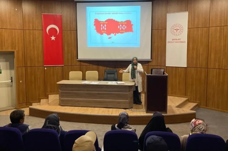 Bayburt’ta haziran ayı ’Diyabet Okulu’ eğitimleri tamamlandı