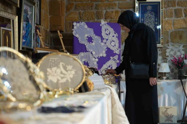 Bayburt’ta kadınlar geleneksel el sanatlarını modern tasarımlarla buluşturdu