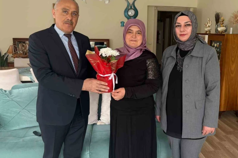 Bayburt’ta koruyucu ailelerin Anneler Günü kutlandı