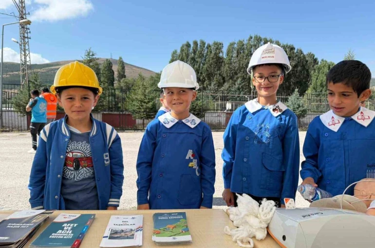 Bayburt’ta öğrencilere sağlıklı yaşam eğitimi verildi