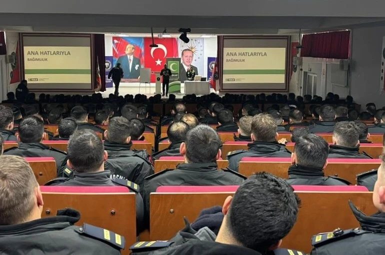 Bayburt’ta POMEM öğrencilerine bağımlılıkla mücadele eğitimi verildi