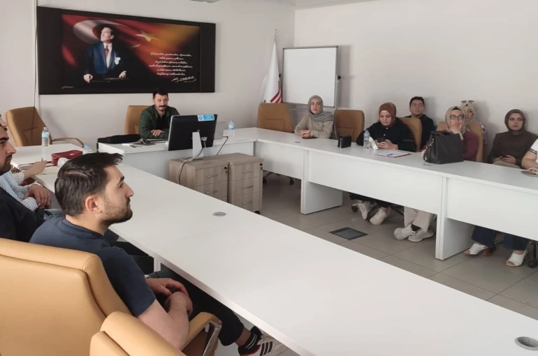 Bayburt’ta sosyal hizmet çalışanlarına mahremiyet eğitimi verildi