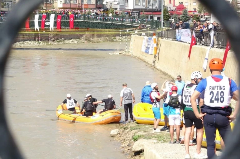 Bayburt’ta Üniversiteler Arası Rafting Türkiye Şampiyonası yarın başlıyor