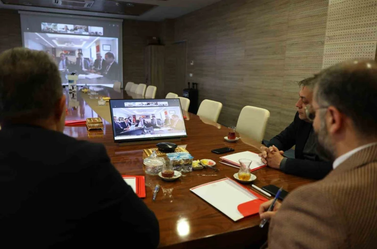 Bayburt’un sağlık hizmetleri 81 il değerlendirme toplantısında ele alındı 