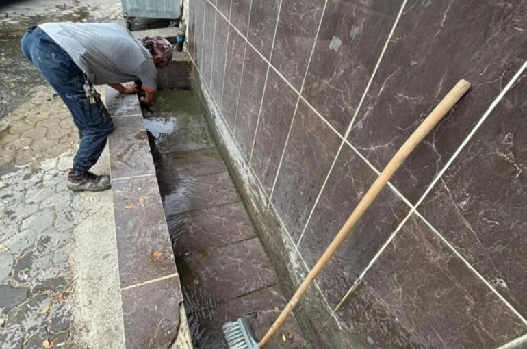 Bayırköy’de çeşme ve çevresi temizlendi
