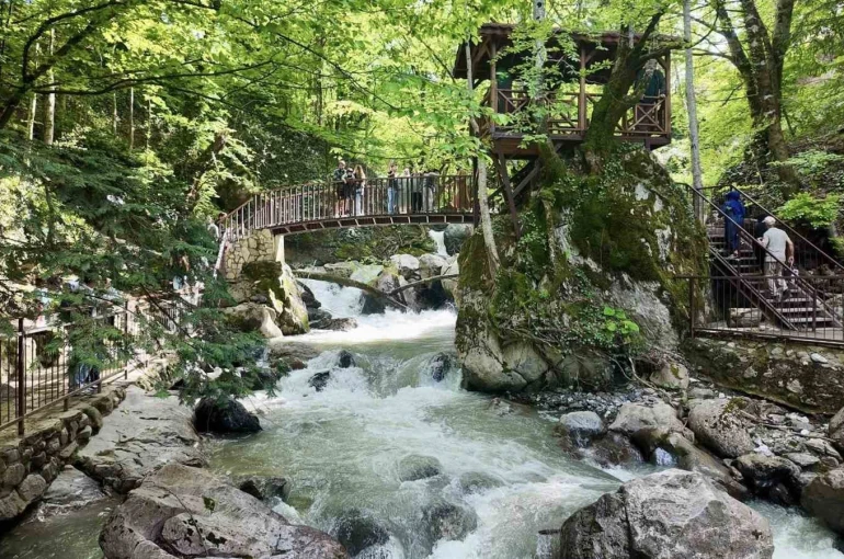 Bayram tatilinin rotası Düzce oldu