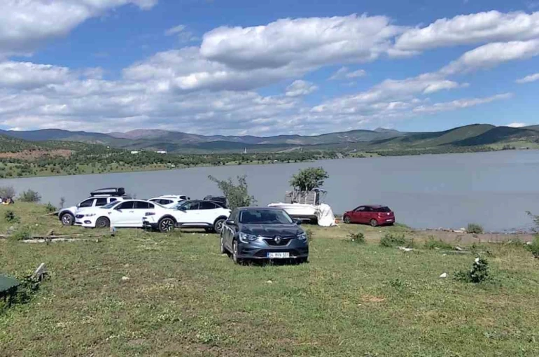 Bayram tatilinin son gününde piknik alanları dolup taştı