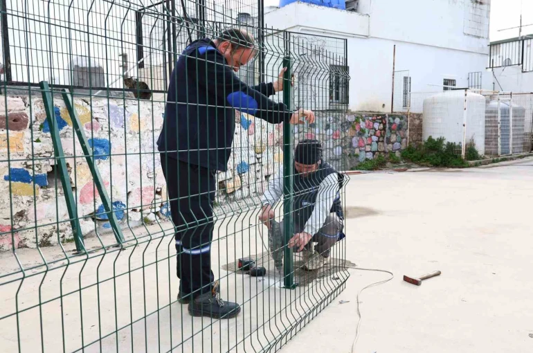 Belediyeden okullara kapsamlı bakım ve onarım çalışmaları