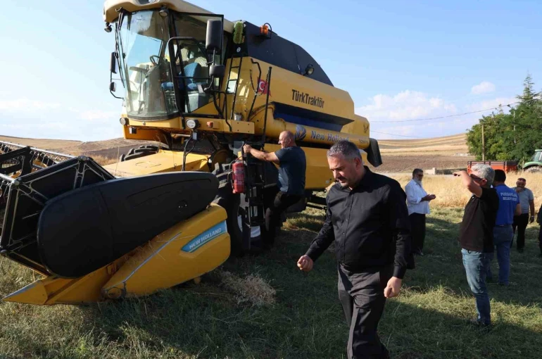 Belediyeye ait tarım arazilerinde nohut hasadı başladı