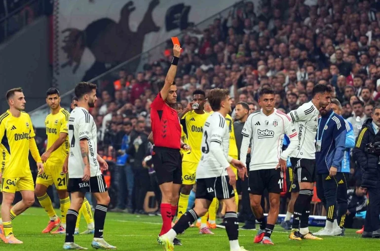 Beşiktaş, bir Fenerbahçe maçında yine kırmızı kart gördü
