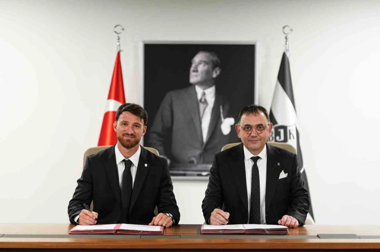 Beşiktaş, Salih Özcan ile 3+1 yıllık sözleşme imzaladı