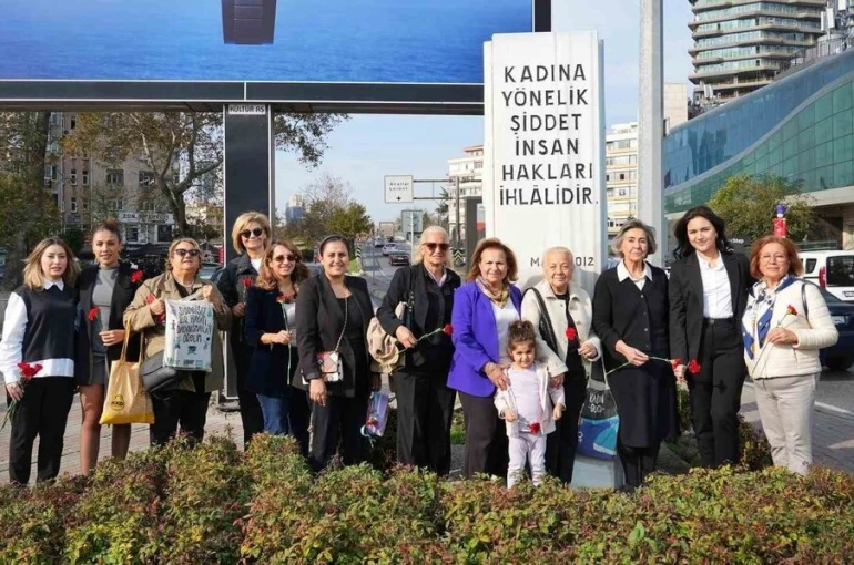 Beşiktaş’ta "Dünden Bugüne Kadına Yönelik Şiddetle Mücadele Paneli"