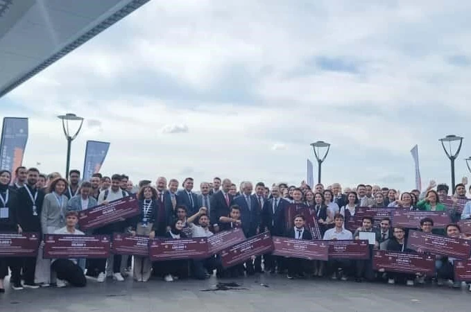 BEUN Psikoloji Bölümü Öğrencisi Akpolat, Türkiye’nin geleceğini şekillendiren projesiyle ödül aldı