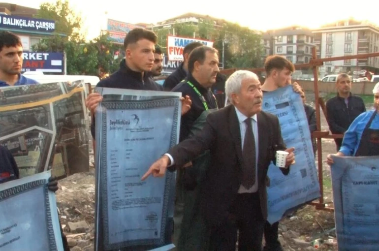 Beylikdüzü’nde esnaf ile zabıta karşı karşıya geldi, gergin anlar yaşandı
