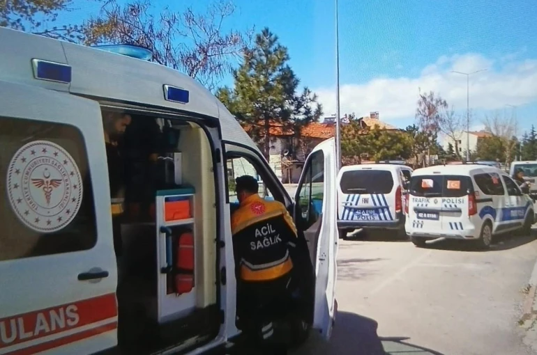 Beyşehir'de otomobilin çarptığı çocuk hastanelik oldu