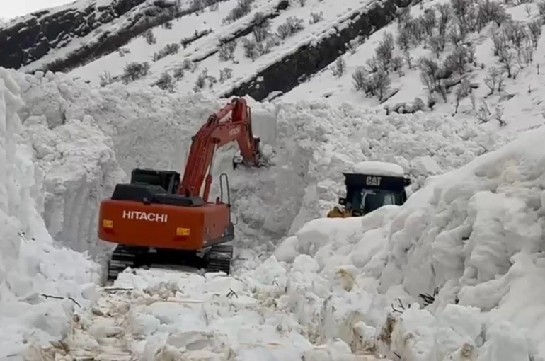 Beytüşşebap’ta çığ alarmı