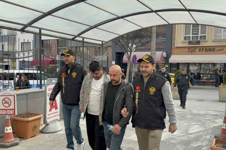 Bıçaklı kavgaya karışan 10 şüpheliden 5’i tutuklandı