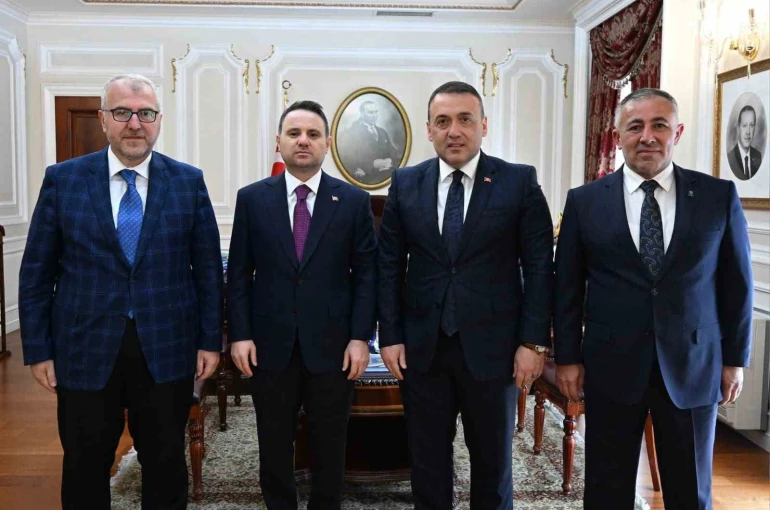 Bilecik heyeti Adalet Bakanı Gürlek ile kentteki çalışmaları ve projeleri değerlendirdi