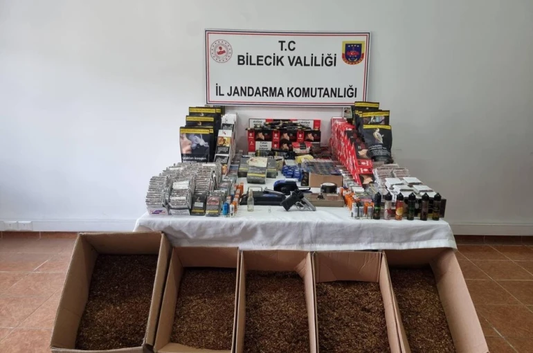Bilecik'te jandarma baskını: Evler uyuşturucu ve kaçak tütün deposu çıktı