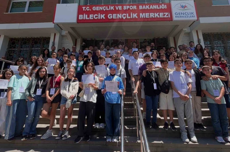 Bilecikli gençler projelerini sergiledi