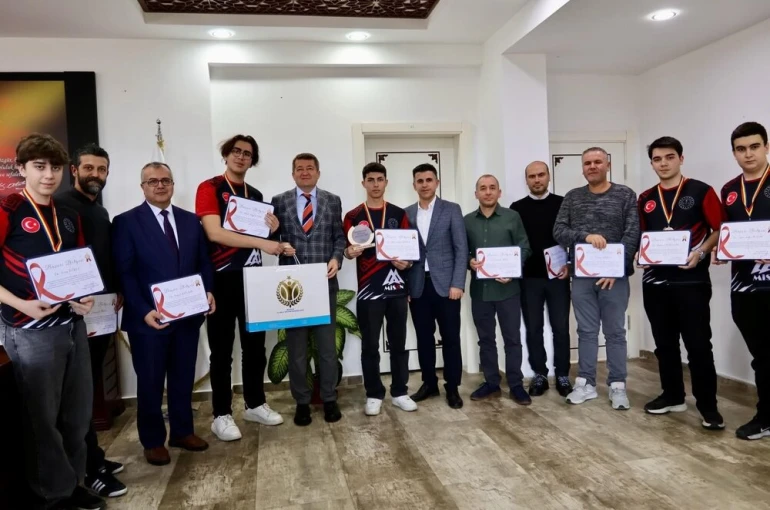 Bilecikli öğrenci ve öğretmenlerden dünya üçüncülüğü