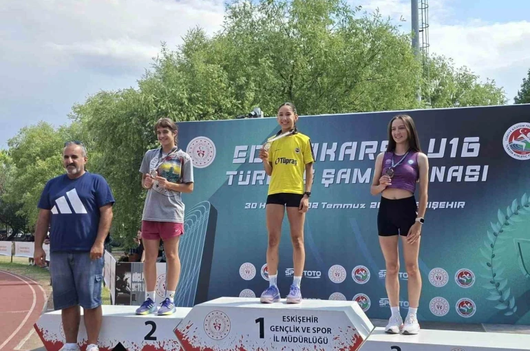 Bilecikli sporcudan bronz madalya