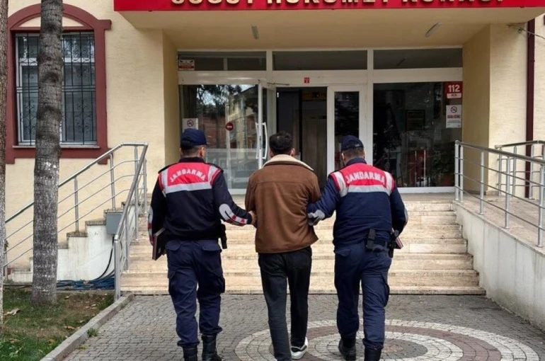 Bilecik’te 1 yıl 8 ay hapis cezası bulunan şahıs jandarma tarafından yakalandı