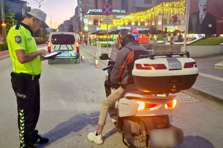 Bilecik’te 280 motosiklet sürücüsü denetlendi 