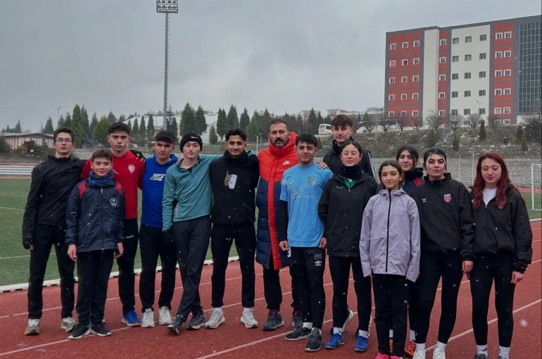 Bilecik’te atletizm antrenmanları sürüyor