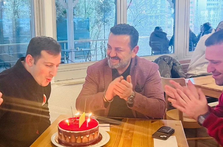 Bilecik’te engelli bireylere doğum günü sürprizi