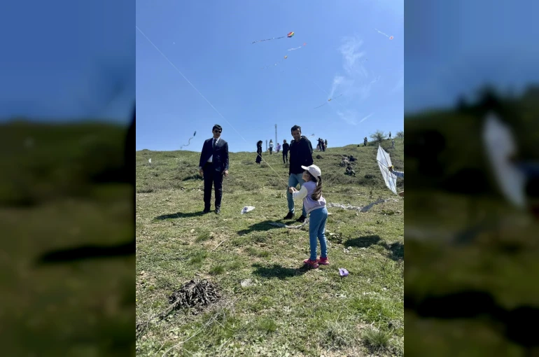 Bilecik’te gökyüzü uçurtmalar ile renklendi