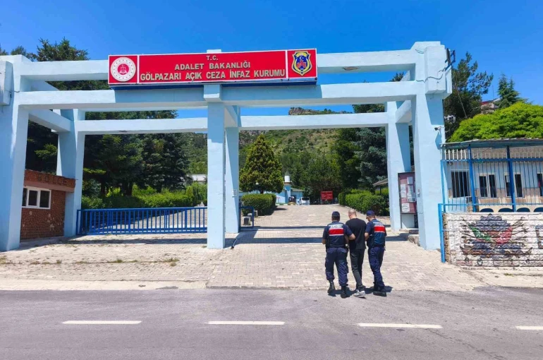 Bilecik’te ’Hakaret’ suçundan aranan şahıs yakalanarak, cezaevine teslim edildi