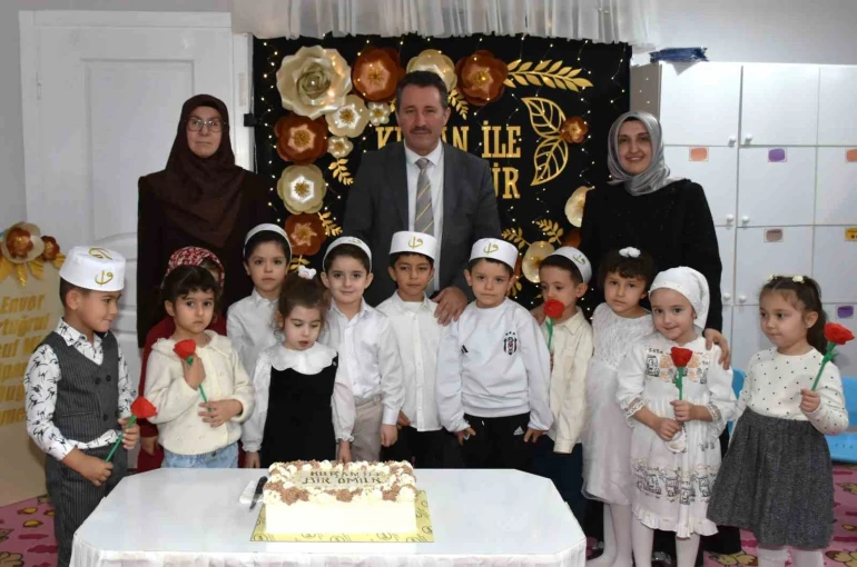 Bilecik’te minikler Kur’an’a geçmenin sevincini yaşadı