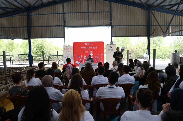 Bilim toplumun her kesimiyle bir araya geliyor