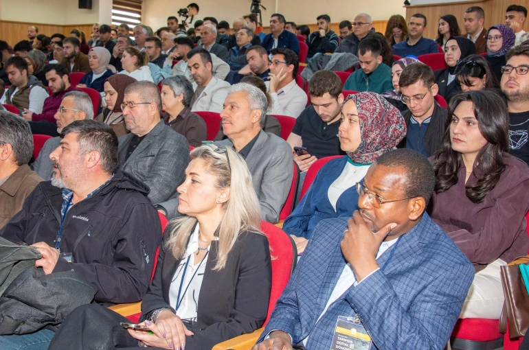 Bilim ve teknoloji, tarım için Selçuk Üniversitesi'nde buluştu