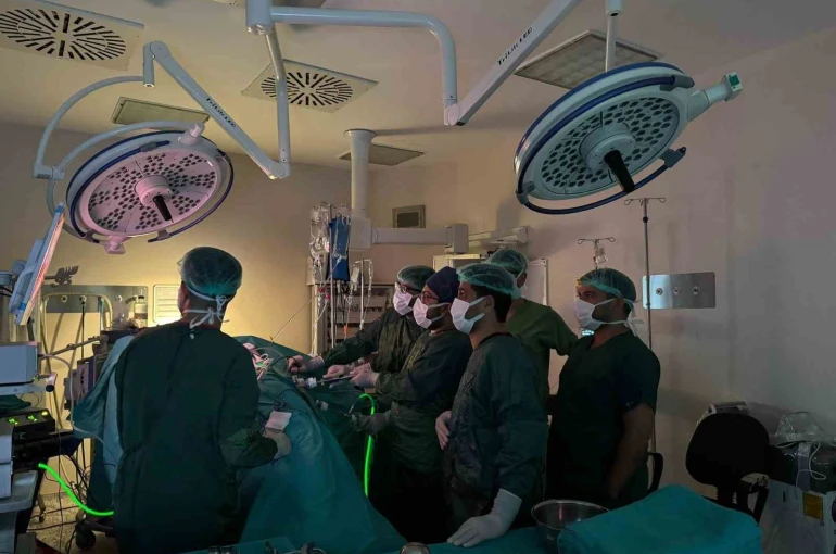 Bingöl bir ilk: Kapalı yöntemle böbrek koruyucu kanser ameliyatı