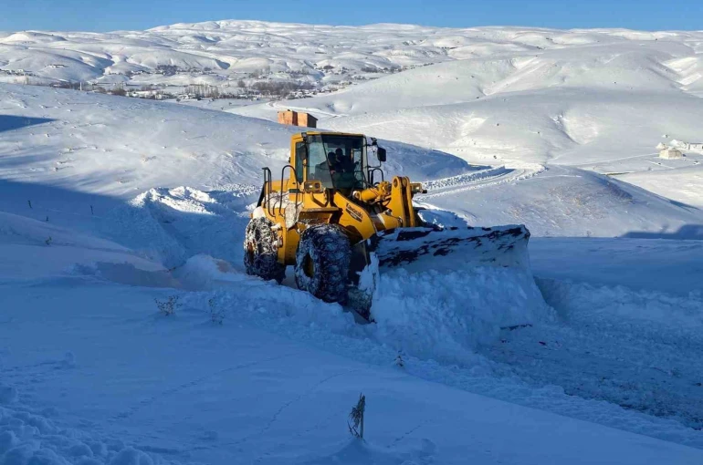 Bingöl’de 161 köy yolu ulaşıma kapandı