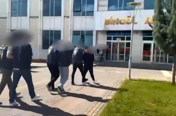 Bingöl’de "büyü" bahanesiyle 500 bin TL’lik dolandırıcılık: 3 tutuklama
