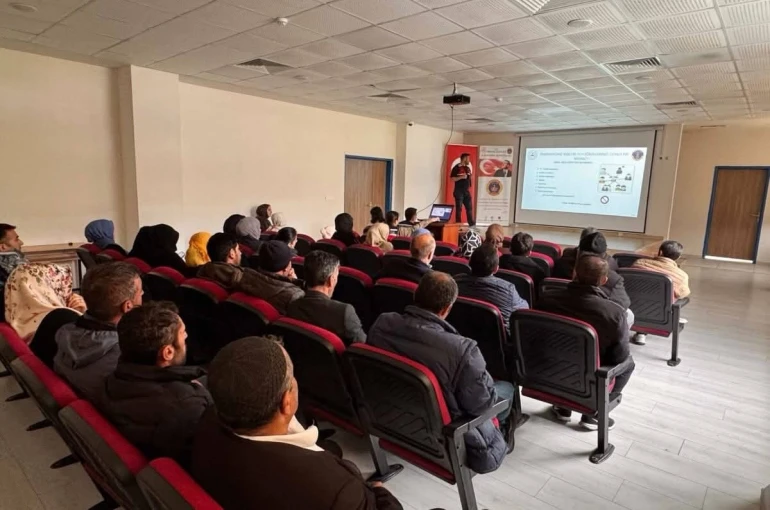 Bingöl’de öğrenci ve velilere şiddetle mücadele eğitimi
