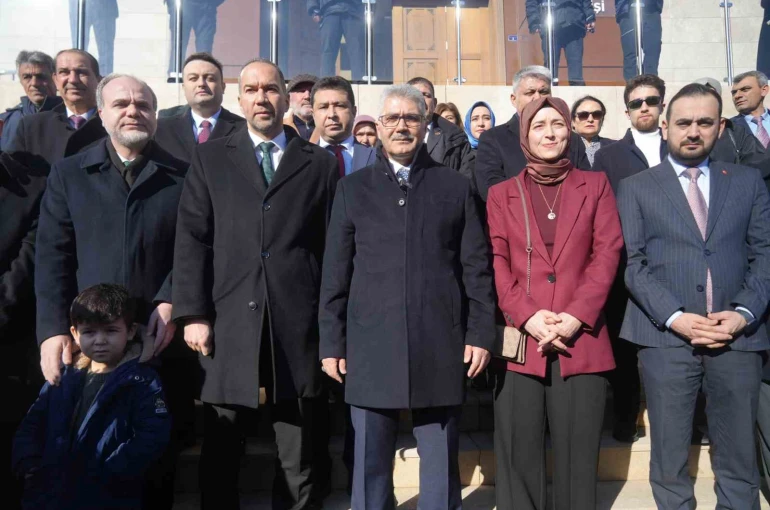 Bingöl’e atanan Vali Cahit Çelik’e duygusal veda