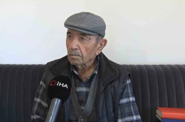 Bir ömrü defterlere sığdırarak 59 yıldır günlük tutuyor